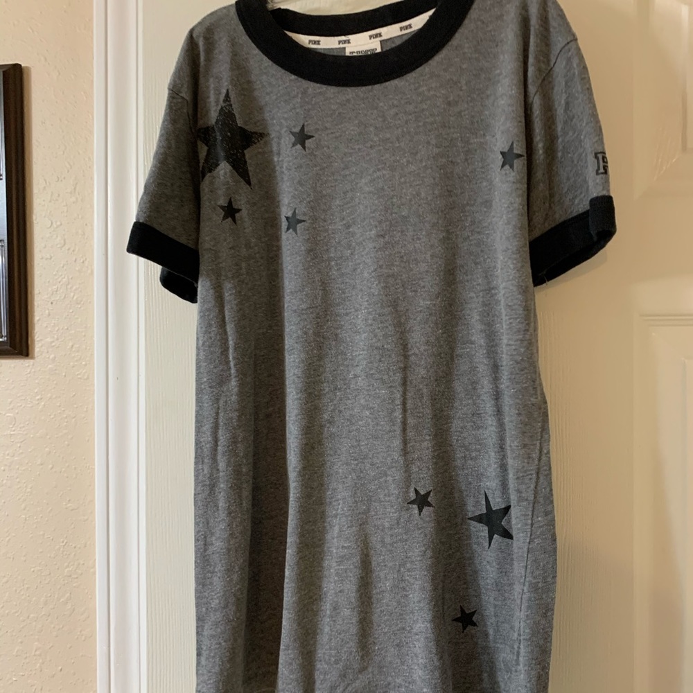 PINK tee with stars very good condition size XS